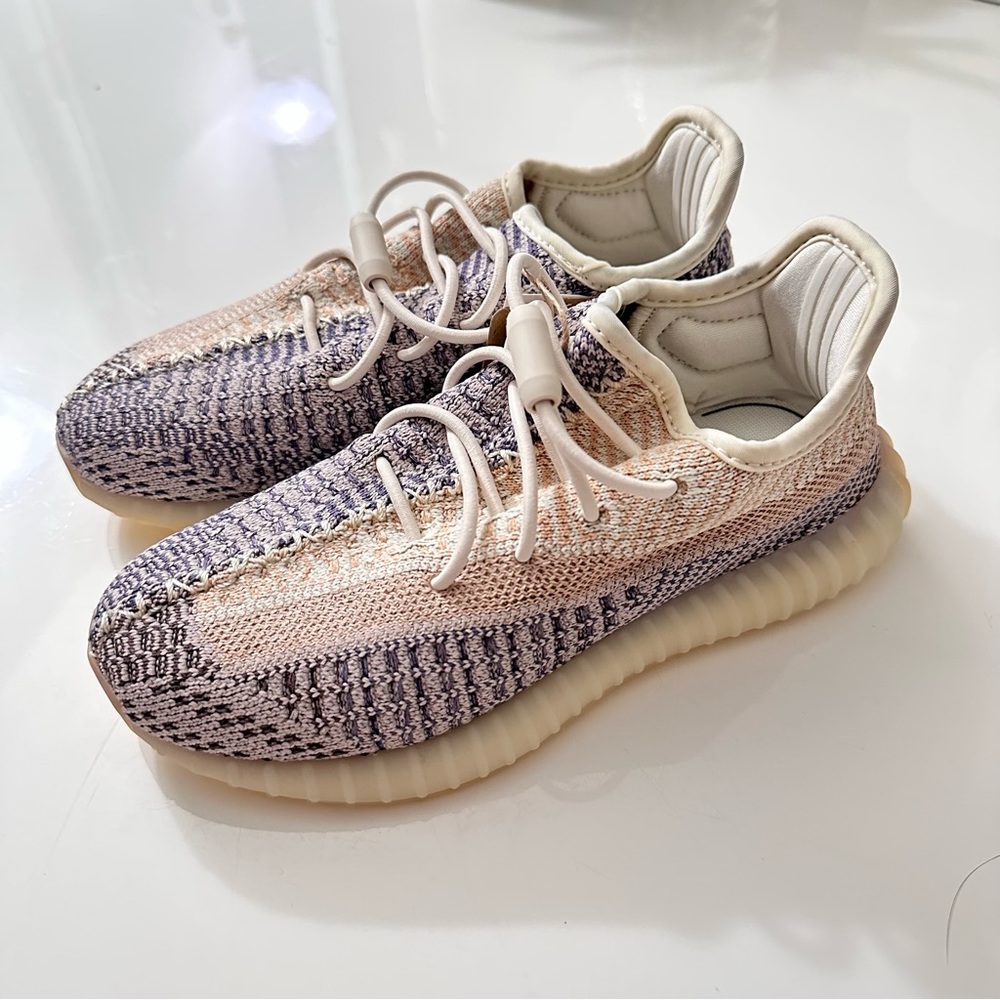 Yeezy boost 350 V2 size US1
